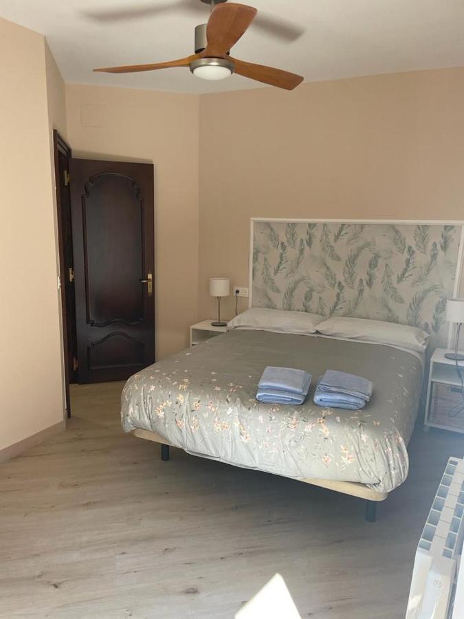 Apartamentos Gyc Vistas A Santo Domingo León Exteriör bild