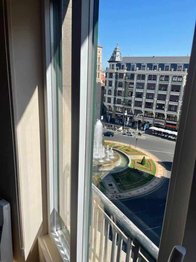 Apartamentos Gyc Vistas A Santo Domingo León Exteriör bild