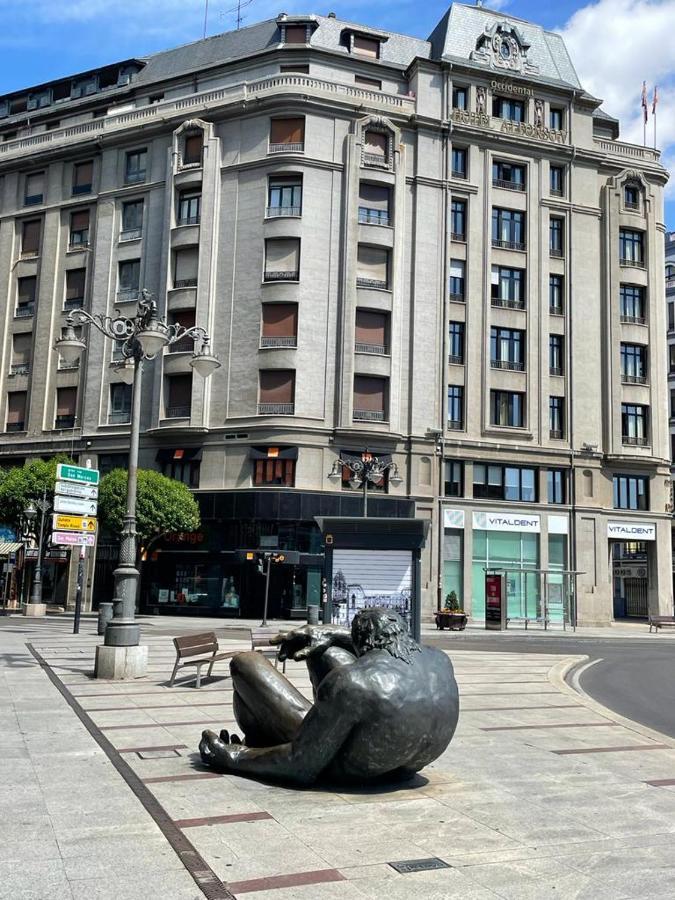 Apartamentos Gyc Vistas A Santo Domingo León Exteriör bild